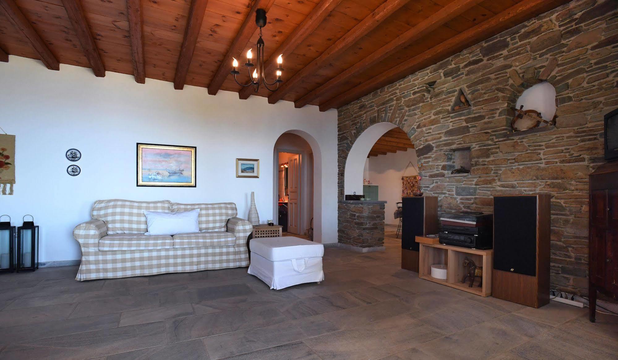Villa Tinos Sky View *